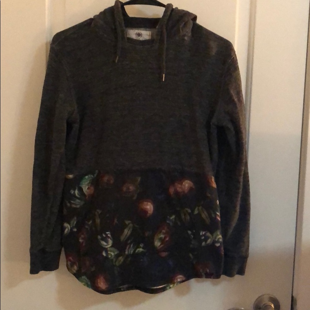 Men’s pullover sweatshirt